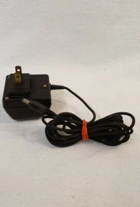 NOKIA  TYPE: ACP-7U  DIRECT PLUG IN TRANSFORMER UNIT  OUTPUT 3.7V.DC / 340mA  - Picture 1 of 6