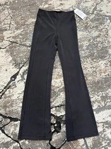 Lululemon Ribbed Softstreme Flared Pant Regular Size 6 Black LW5GVKS - Picture 1 of 9