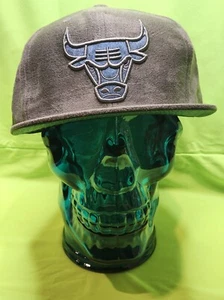 NWOT-MITCHELL & NESS CHICAGO BULLS GREY SUEDE W/BLUE LOGO SNAPBACK HAT/CAP - Picture 1 of 14
