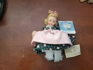 Madame Alexander Doll Finland #561 in original box - Picture 1 of 3