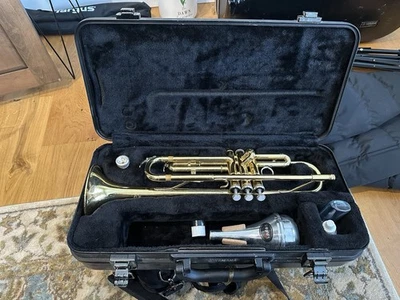 Trompeta Yamaha Advantage - dorada (YTR-200AD) Foto 1 de 4