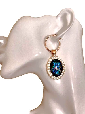 Pendientes de ópalo ópalos de resina tono joya en aros de acero inoxidable de oro rosa de 18 quilates Foto 1 de 4