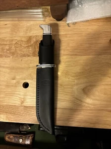 Buck Knives Special 119 Black Phenolic Handle Fixed Blade Knife - Picture 1 of 5