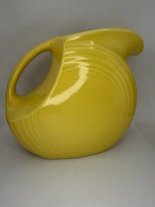 Fiestaware gelber Saftkrug 28 Unzen Fiesta Homer Laughlin USA Haarriss - Bild 1 von 17