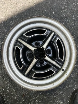 NOS Ford Cobra Escort Capri Cortina Rostyle  MK 1, 2, 3 D994 - Image 1 of 4