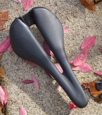 Asiento de trekking Bontrager Montrose Elite 138 hueco Ti titanio recortado Foto 1 de 4