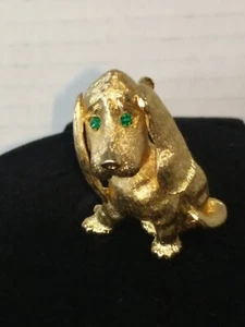 Monet Dog Brooch Pin Basset Hound 1960s Emerald Rhinestone Eyes Gold Tone 3-D - Picture 1 of 3