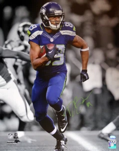 DOUG BALDWIN AUTOGRAPHED 16X20 PHOTO SEATTLE SEAHAWKS IN GREEN MCS HOLO 104872 - Picture 1 of 3