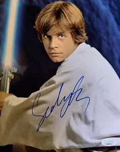 Sebastian Stan - el mandaloriano - firmado 8x10 certificado de autenticidad jsa - Imagen 1 de 2