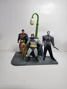 2013 DC DIRECT - BATMAN: THE DARK KNIGHT RETURNS ACTIONFIGUREN-SET - 4ER-PACK - Bild 1 von 12