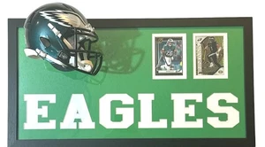Philadelphia Eagles 3D Mini Helm Display | Hurts & Barkley | 10x20 gerahmt - Bild 1 von 7