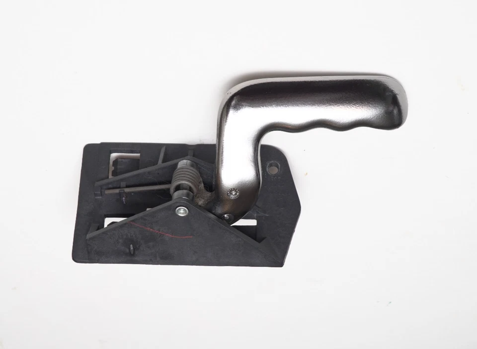 Manija de puerta interior OEM GMC Yukon Denali lado del conductor 2004* Foto 1 de 1