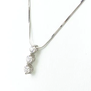 melee diamond design necklace Platinum Pendant Necklace Pt900 Pt850 diamond ... - Picture 1 of 6