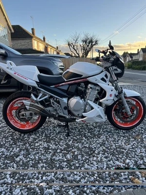 Suzuki Bandit 1250 k9 - Image 1 of 4