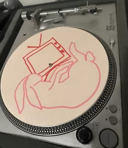 Harry Styles - HSLOT tv Rabbit record player slipmat - Picture 1 of 4