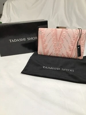 Nuevo con etiquetas $168 Bolso sin asas Tadashi Shoji de malla adornado con cadena plateada en rosa-rosa Foto 1 de 4