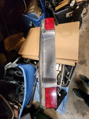 1999 00 01 02 03 2004 CADILLAC SEVILLE  LICENCE PLATE BRACKET BACK UP LIGHT # 3 - Image 1 of 3