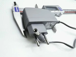 Chargeur alimentation ELECTROLUX SSA-18P-20 EU 250050 Original 25V 500mA - Zdjęcie 1 z 2