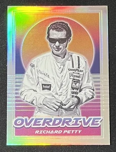 2022 Panini Chronicles #18 Overdrive Prizm Richard Petty Petty Enterprises - Foto 1 di 2