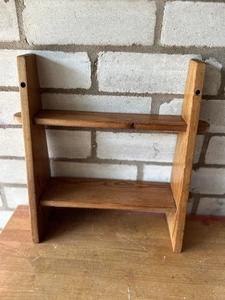 Estante pequeño de madera vintage knick knack colgante de pared - Imagen 1 de 8