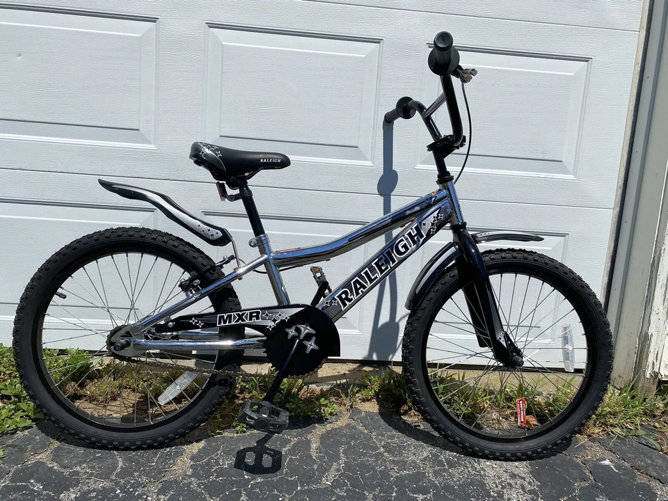 Nueva Bicicleta Raleigh MXR 16" para Niños Plateada Foto 1 de 4