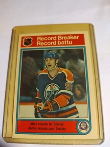 1982-83 O-Pee-Chee - #1 Wayne Gretzky Ex+ - Picture 1 of 2