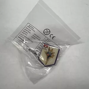 Official Pokemon TCG League Pin Gym Badge Unova Opelucid City 2011 - Picture 1 of 1