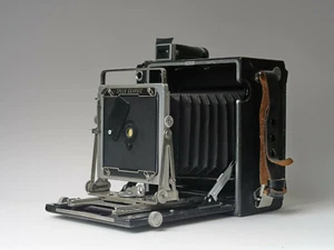 Graflex and Speed and Crown Graphic pinhole board with interchangeable inserts - Foto 1 di 10