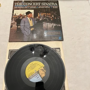 FRANK SINATRA THE CONCERT SINATRA R-1009 LP VINYL RECORD Near Mint - Bild 1 von 6