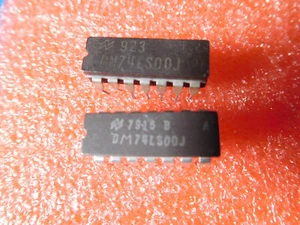 Lot of 2: 74LS00 ceramic DIP IC vintage . USA Seller, fast ship! TEST OK - Picture 1 of 2