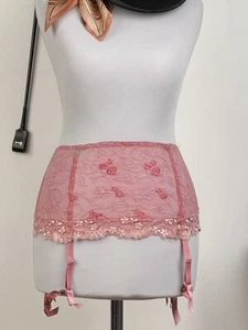Pink suspender belt with flowers UK size S brand new Charnos - Zdjęcie 1 z 3