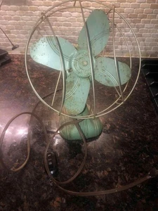 Vintage 1940s Dominion Art Deco Model 5759 green 8" round desk fan WORKING - Picture 1 of 5