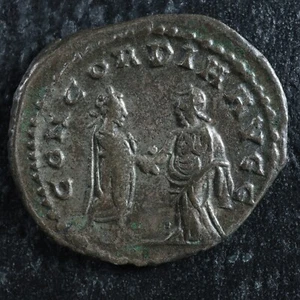 Salonina Antoninianus 255-258 Samosata RIC 63 Gallienus + Wife clasping hands - Picture 1 of 2
