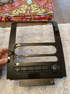 2008 2009 FORD TAURUS MERCURY SABLE CENTER RADIO WOOD GRAIN DASH TRIM BEZEL - Image 1 of 4