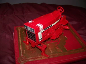 Teile, International Hydro 100 C/E Karosserie, 1/16, Ertl, gebraucht, Custom IH - Bild 1 von 2