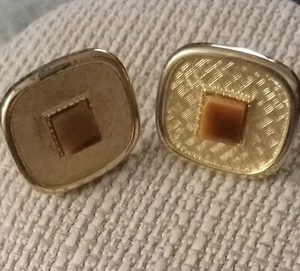 Swank Vtg Gold Toned Rectangle Men's Cufflinks With A Brown Stone Inset - Picture 1 of 9
