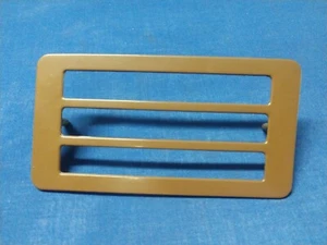 Bisel marcador lateral izquierdo GM # 414103/415105 Oldsmobile 1974-77 - Imagen 1 de 4