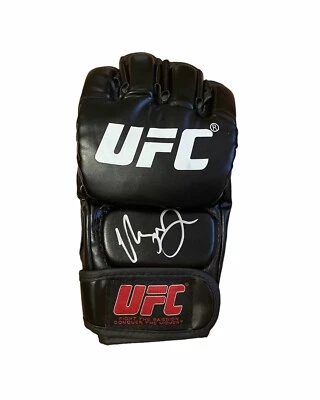 Guante UFC firmado por Urijah Faber certificado de autenticidad foto de prueba Foto 1 de 3