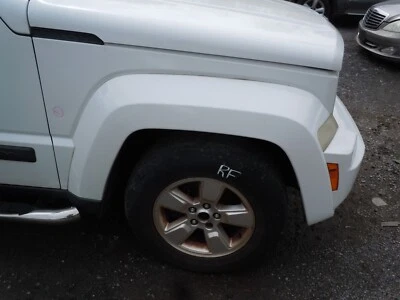 Jeep Liberty 2008-2012 guardabarros con moldura acampanada pasajero derecho OEM PW7 Foto 1 de 3