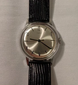 Timex Marlin Reissue 34mm Champagne Dial Manual Wind Watch - Bild 1 von 8
