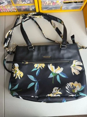 Travelon Bolso de Hombro Floral Negro y Amarillo Foto 1 de 4