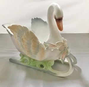 Weißer Schwan Schlitten Garten Pflanzschale Pastellfarben Melamin Acryl Behälter. - Bild 1 von 14