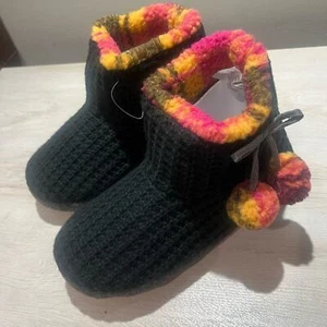 Adorable Girls booties - Picture 1 of 5