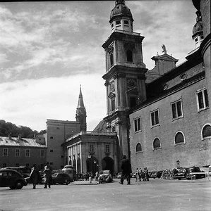 AUTRICHE c. 1955 - Autos Place Le Dôme Salzbourg - Négatif 6 x 6 - Aut 166 - Picture 1 of 1