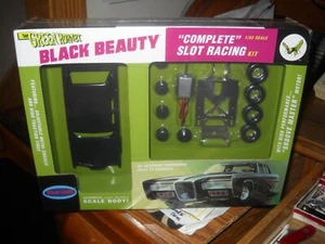 POLAR LIGHTS*THE GREEN HORNET "BLACK BEAUTY" COMPLETE 1/32 SLOT RACING KIT=NEW - Bild 1 von 3
