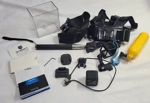 Cámara de sesión GoPro Hero con accesorios no funciona - Imagen 1 de 17