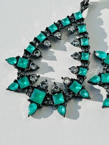 Express Chandelier Style Earrings Emerald Green Color Rhinestones Earrings New - Picture 1 of 11