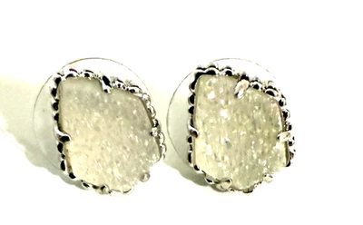 Pendientes perforados Kendra Scott 'TESSA' blanco iridiscente Drusy enchapado en rodio Foto 1 de 4