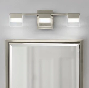 Vicino 21,26 Zoll B X 5,71 Zoll H 3-flammiges gebürstetes Nickel integriertes LED Badezimmer - Bild 1 von 3