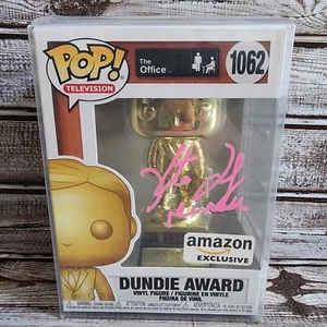 Funko POP! The Office: esclusiva Dundie Award Amazon firmata Kate Flannery + COA - Foto 1 di 5